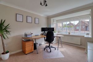 Office/Snug- click for photo gallery